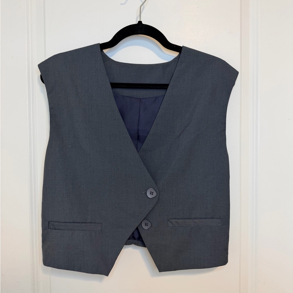 Gray Women's Sleeveless Vest